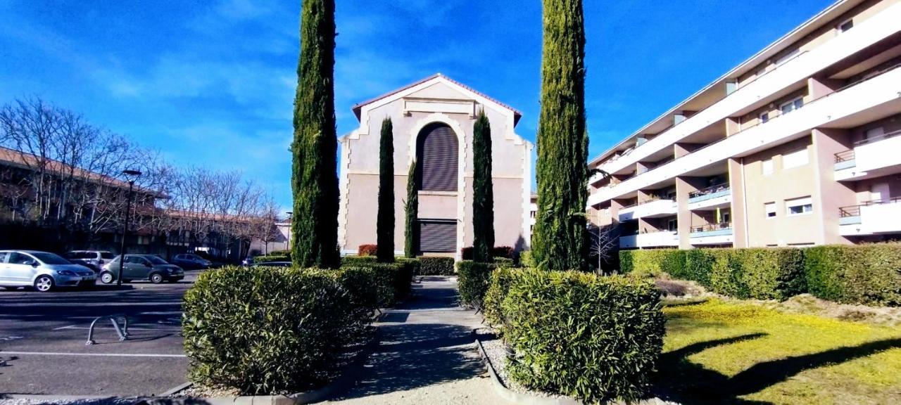 Mambrillo Parking Netflix Disney Prime Avignon Exterior foto