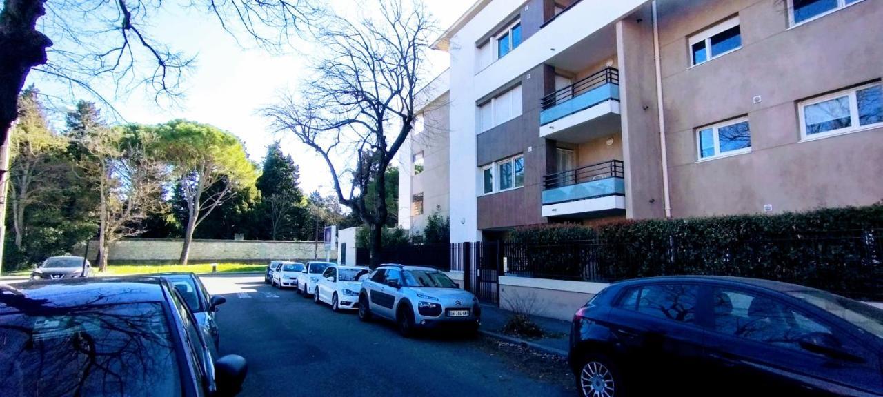 Mambrillo Parking Netflix Disney Prime Avignon Exterior foto