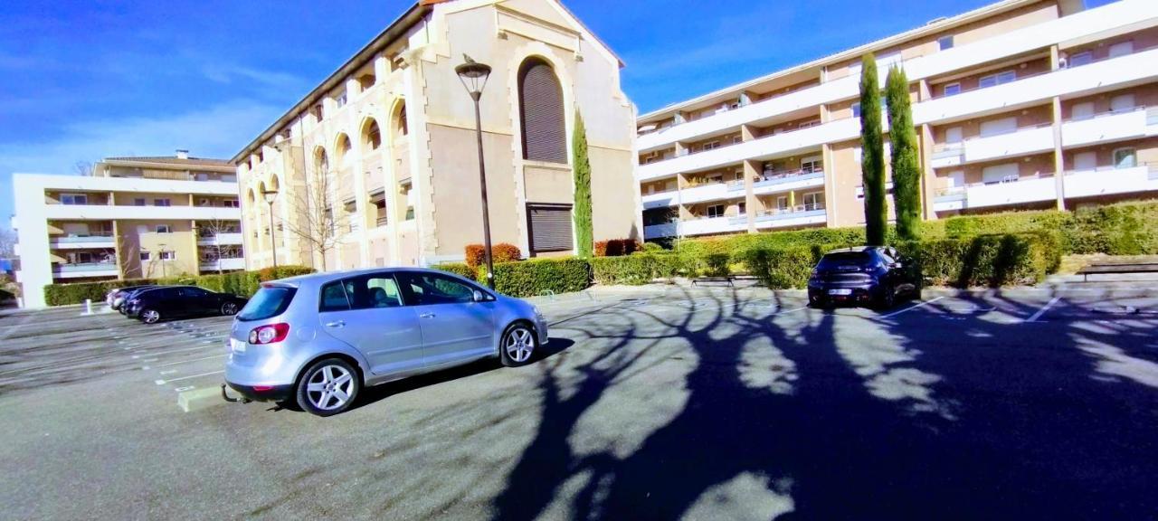 Mambrillo Parking Netflix Disney Prime Avignon Exterior foto