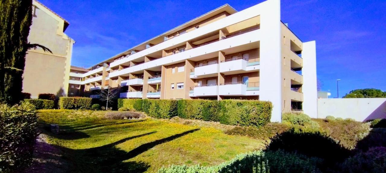 Mambrillo Parking Netflix Disney Prime Avignon Exterior foto